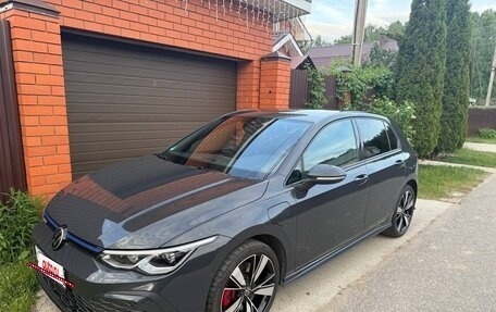Volkswagen Golf VIII, 2020 год, 3 000 000 рублей, 2 фотография