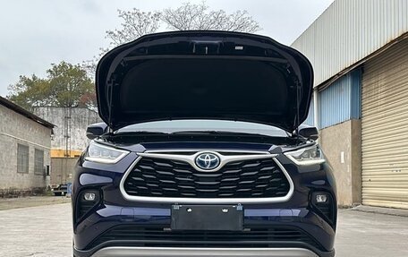 Toyota Highlander, 2022 год, 4 050 000 рублей, 7 фотография