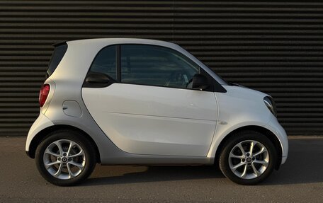 Smart Fortwo III, 2018 год, 1 400 000 рублей, 5 фотография