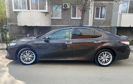 Toyota Camry, 2019 год, 3 230 000 рублей, 5 фотография