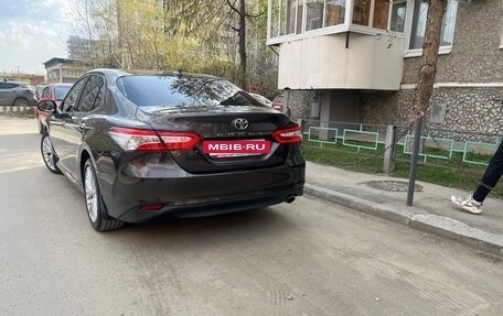 Toyota Camry, 2019 год, 3 230 000 рублей, 15 фотография