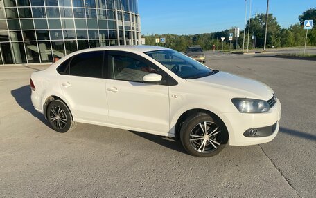 Volkswagen Polo VI (EU Market), 2013 год, 900 000 рублей, 7 фотография