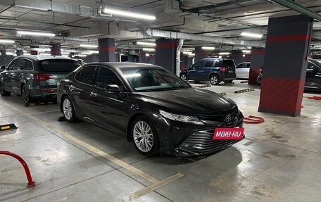 Toyota Camry, 2021 год, 3 145 000 рублей, 5 фотография