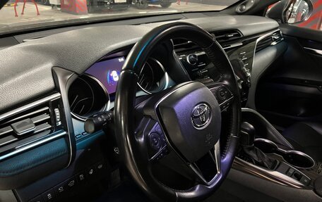 Toyota Camry, 2021 год, 3 145 000 рублей, 10 фотография