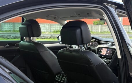 Volkswagen Passat B8 рестайлинг, 2017 год, 2 140 000 рублей, 19 фотография