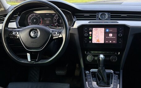 Volkswagen Passat B8 рестайлинг, 2017 год, 2 140 000 рублей, 22 фотография