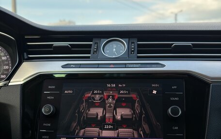 Volkswagen Passat B8 рестайлинг, 2017 год, 2 140 000 рублей, 23 фотография