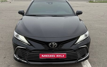 Toyota Camry, 2022 год, 5 000 000 рублей, 1 фотография