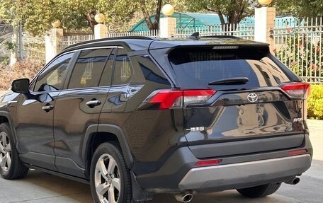 Toyota RAV4, 2021 год, 2 500 000 рублей, 6 фотография