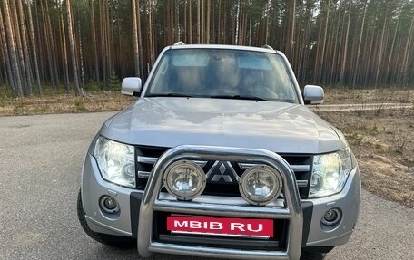 Mitsubishi Pajero IV, 2011 год, 2 200 000 рублей, 5 фотография
