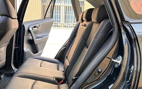 Toyota RAV4, 2021 год, 2 500 000 рублей, 14 фотография