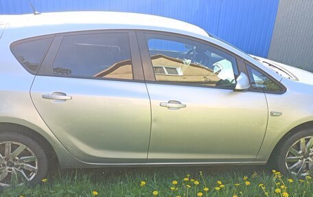 Opel Astra J, 2014 год, 720 000 рублей, 3 фотография