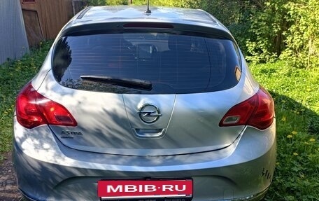 Opel Astra J, 2014 год, 720 000 рублей, 2 фотография