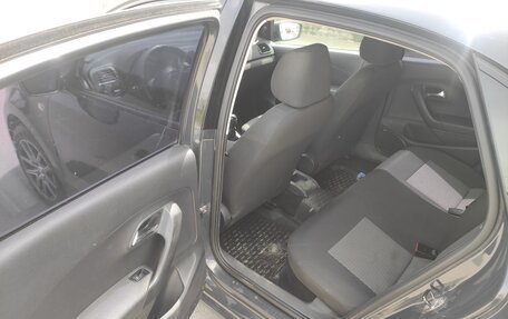 Volkswagen Polo VI (EU Market), 2012 год, 700 000 рублей, 7 фотография
