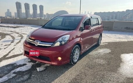 Toyota ISis I, 2011 год, 1 300 000 рублей, 4 фотография