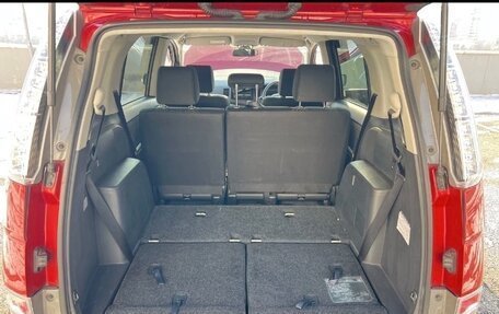 Toyota ISis I, 2011 год, 1 300 000 рублей, 14 фотография