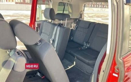 Toyota ISis I, 2011 год, 1 300 000 рублей, 15 фотография
