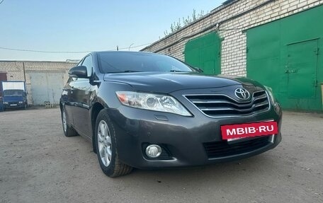 Toyota Camry, 2011 год, 1 050 000 рублей, 4 фотография