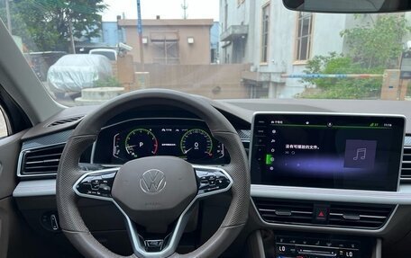 Volkswagen Tiguan II, 2021 год, 3 300 000 рублей, 8 фотография