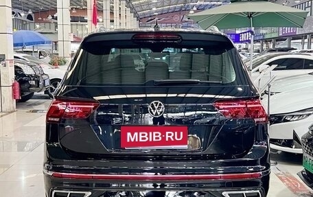 Volkswagen Tiguan II, 2021 год, 3 300 000 рублей, 4 фотография
