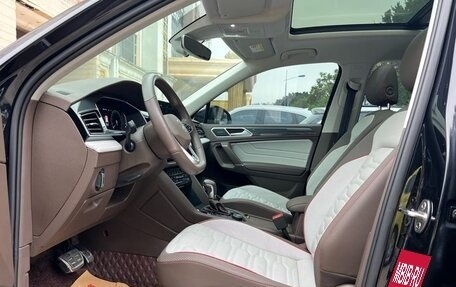 Volkswagen Tiguan II, 2021 год, 3 300 000 рублей, 5 фотография