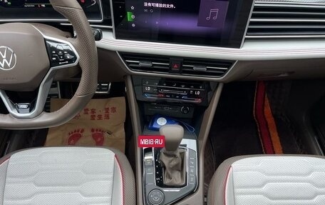Volkswagen Tiguan II, 2021 год, 3 300 000 рублей, 7 фотография