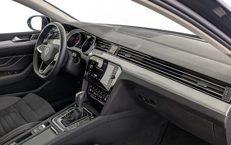 Volkswagen Passat B8 рестайлинг, 2021 год, 3 190 000 рублей, 13 фотография