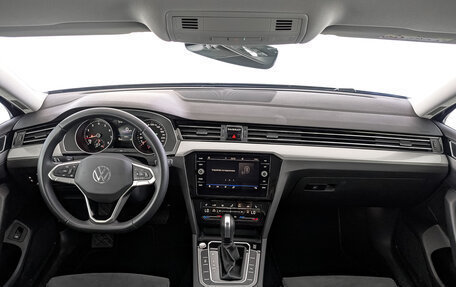 Volkswagen Passat B8 рестайлинг, 2021 год, 3 190 000 рублей, 14 фотография