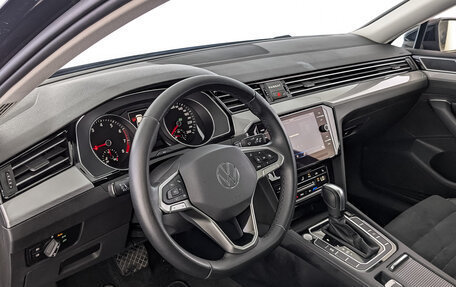 Volkswagen Passat B8 рестайлинг, 2021 год, 3 190 000 рублей, 15 фотография
