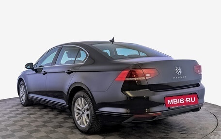 Volkswagen Passat B8 рестайлинг, 2021 год, 3 190 000 рублей, 7 фотография