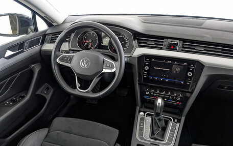 Volkswagen Passat B8 рестайлинг, 2021 год, 3 190 000 рублей, 29 фотография