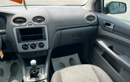 Ford Focus II рестайлинг, 2005 год, 449 000 рублей, 15 фотография