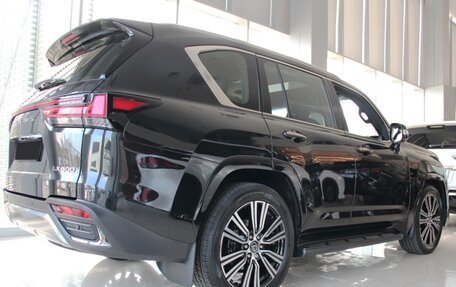 Lexus LX, 2024 год, 18 656 000 рублей, 2 фотография