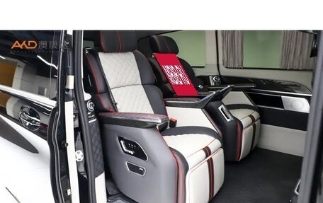 Mercedes-Benz V-Класс, 2023 год, 10 990 011 рублей, 8 фотография