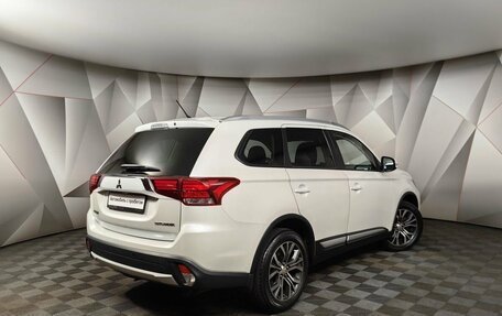 Mitsubishi Outlander III рестайлинг 3, 2015 год, 1 647 000 рублей, 2 фотография