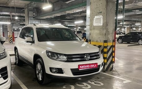 Volkswagen Tiguan I, 2012 год, 2 099 000 рублей, 1 фотография