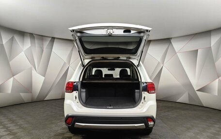 Mitsubishi Outlander III рестайлинг 3, 2015 год, 1 647 000 рублей, 9 фотография
