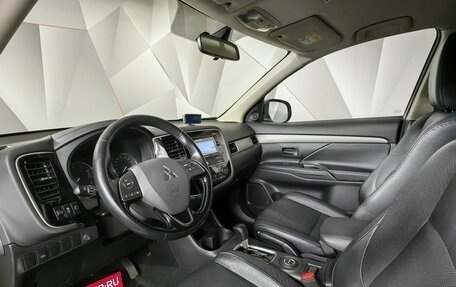 Mitsubishi Outlander III рестайлинг 3, 2015 год, 1 647 000 рублей, 15 фотография
