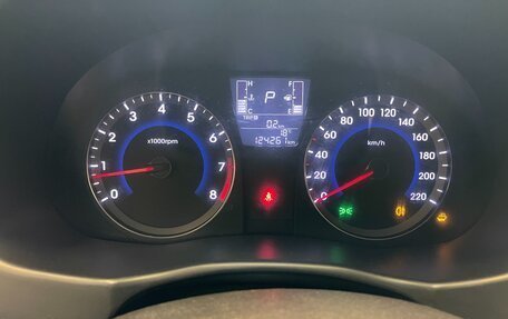 Hyundai Solaris II рестайлинг, 2015 год, 1 000 000 рублей, 12 фотография