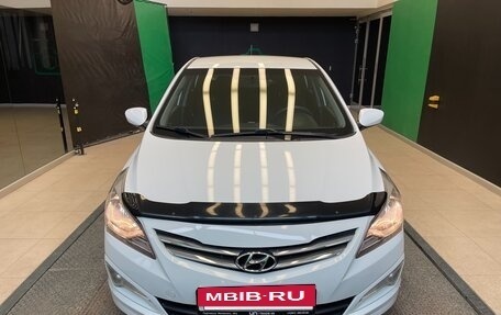 Hyundai Solaris II рестайлинг, 2015 год, 1 000 000 рублей, 2 фотография