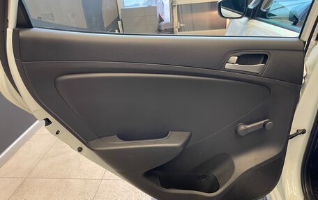 Hyundai Solaris II рестайлинг, 2015 год, 1 000 000 рублей, 17 фотография