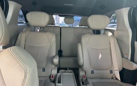 Toyota Sienna, 2022 год, 3 694 000 рублей, 8 фотография