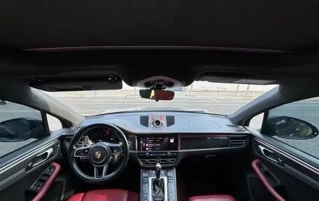 Porsche Macan I рестайлинг, 2021 год, 4 040 000 рублей, 2 фотография