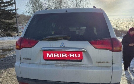 Mitsubishi Pajero Sport II рестайлинг, 2013 год, 1 400 000 рублей, 4 фотография