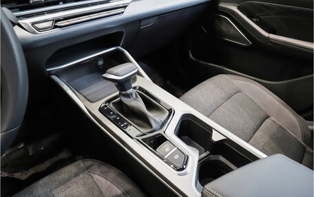 Geely Emgrand, 2024 год, 2 394 000 рублей, 11 фотография