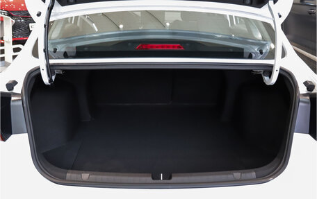 Geely Emgrand, 2024 год, 2 394 000 рублей, 17 фотография