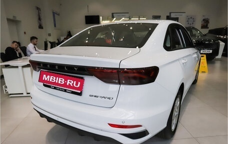 Geely Emgrand, 2024 год, 2 394 000 рублей, 4 фотография
