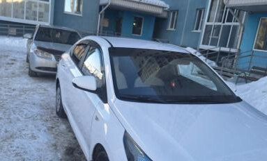 Hyundai Solaris II рестайлинг, 2022 год, 1 250 000 рублей, 2 фотография