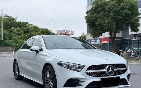 Mercedes-Benz A-Класс, 2021 год, 1 610 000 рублей, 3 фотография