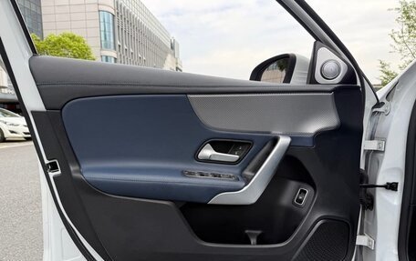 Mercedes-Benz A-Класс, 2021 год, 1 610 000 рублей, 4 фотография